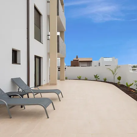 Appartamento Homeforguest Flat With Large Terrace In Modern Residential Complex With Swimming Pool