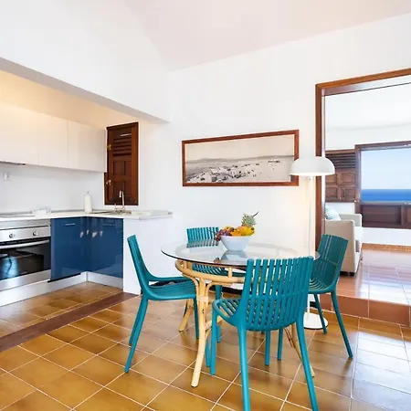Home2book Stunning Sea Front House Holiday home *
