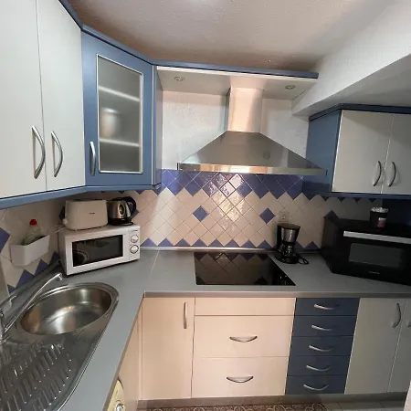 Gustamar 10 Apartment *