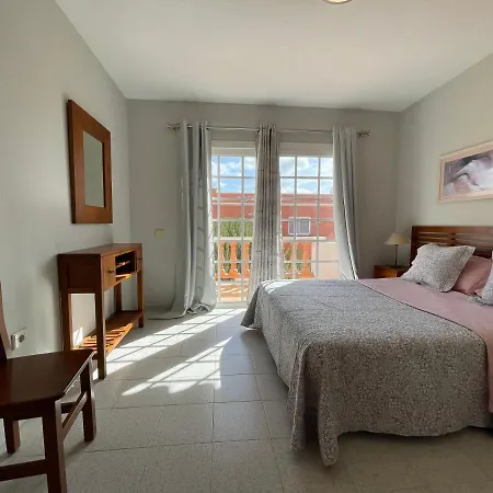 Gustamar 10 Apartment *