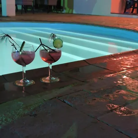 Ventura - Piscina Climatizada & Aire Acondicionado Villa *